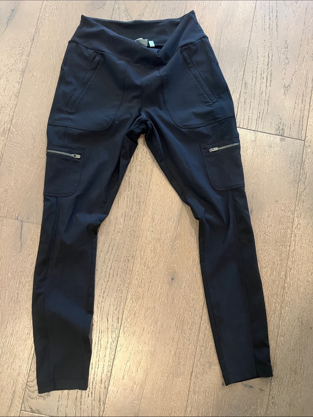Athleta Black Slim Cargo Pants with Zippered Thigh Pockets